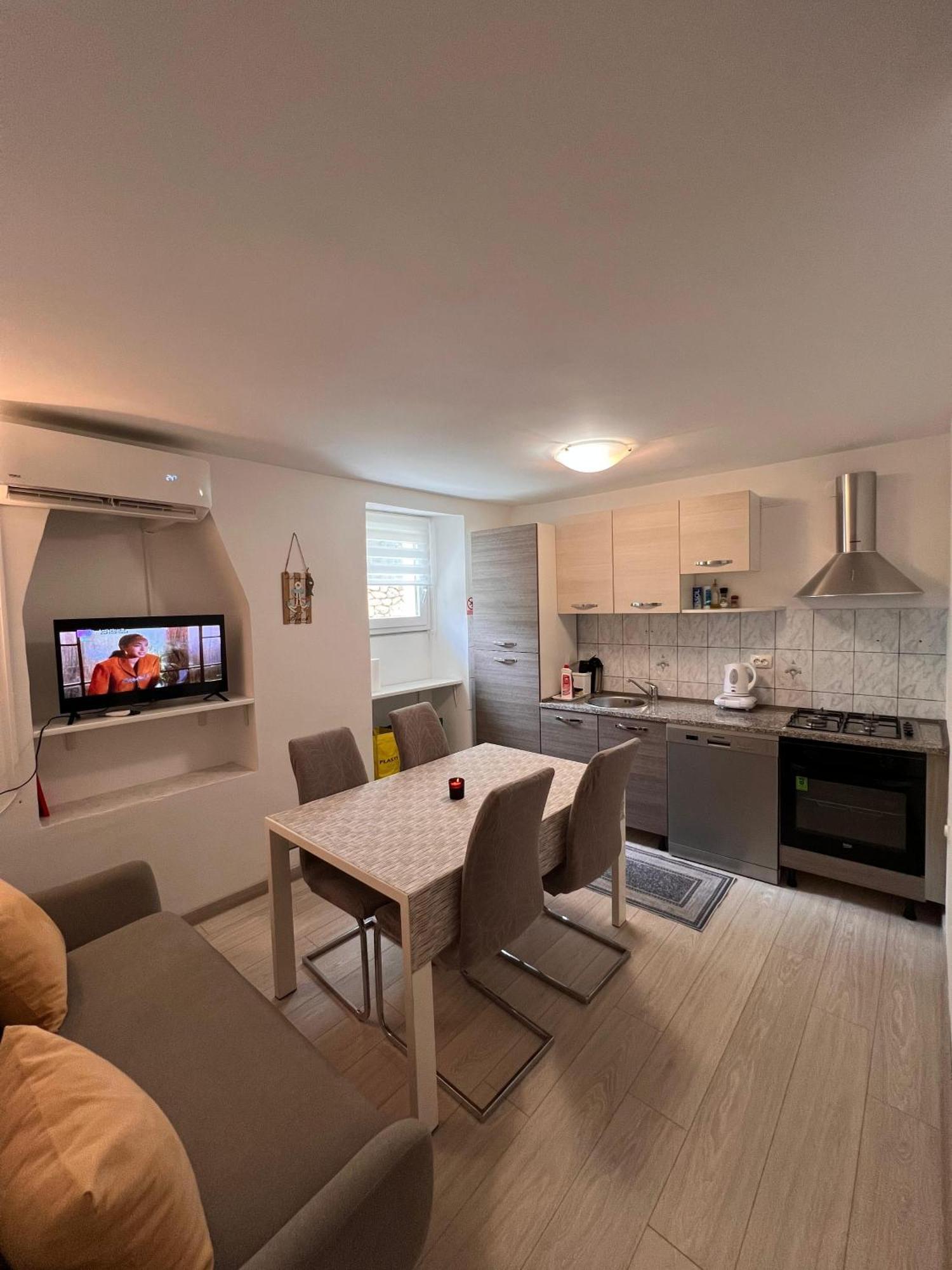 Apartman Gabriela Mali Losinj Bagian luar foto